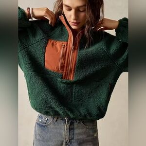 🌈 Shein Womens Hunter Green and Brown 3/4 Zip Fleece with Three Pockets